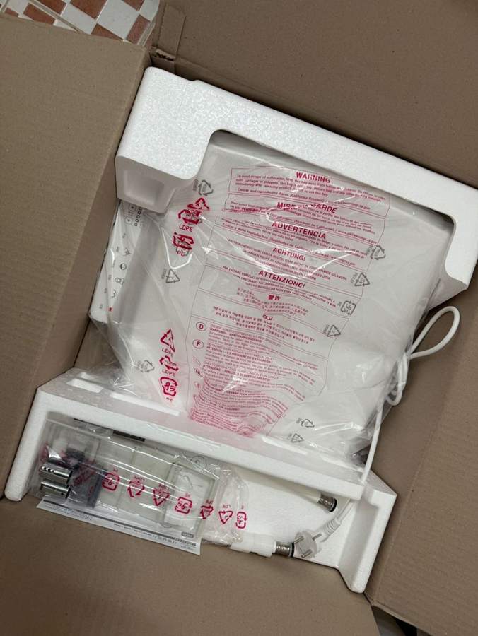 갈산동 노후되고 고장 난 비데 교체 - 새 비데
